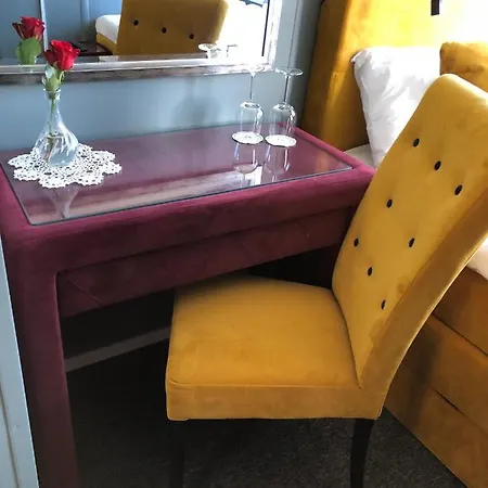 Kapselhotel Tromoy Budget *