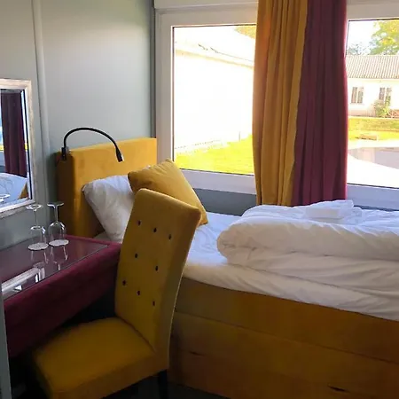 Tromoy Budget Kapselhotel Færvik